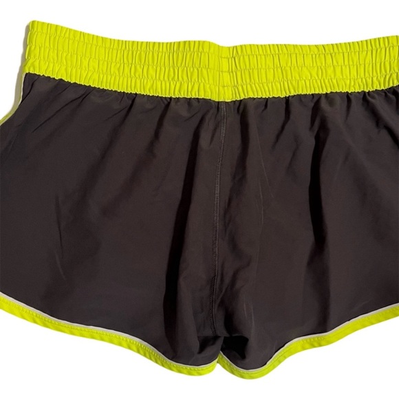 Under Armor athletic shorts - Picture 4 of 4